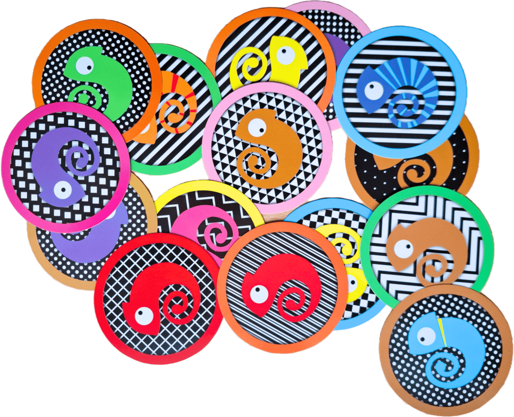 The colourful round Chamäleon cards fanned out